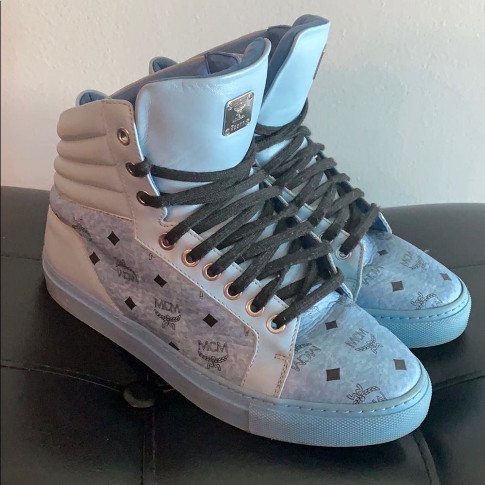 MCM SNEAKERS SIZE 37
